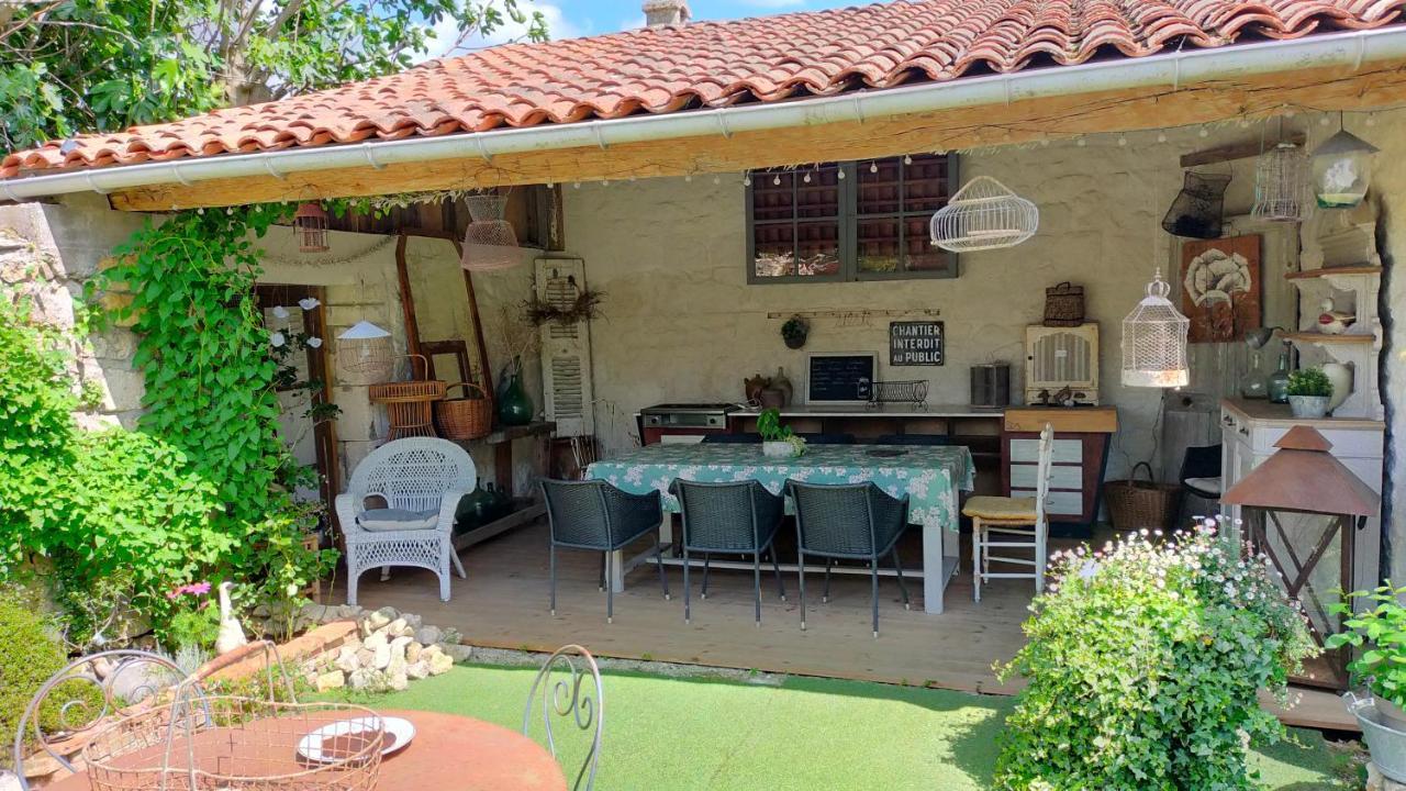 Agreable Chambre Cosy Tonnay-Charente Екстериор снимка